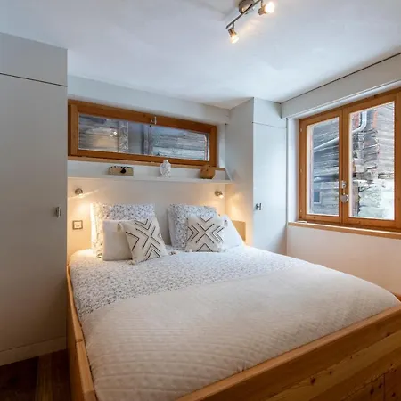 Luxurious In * וורבייה