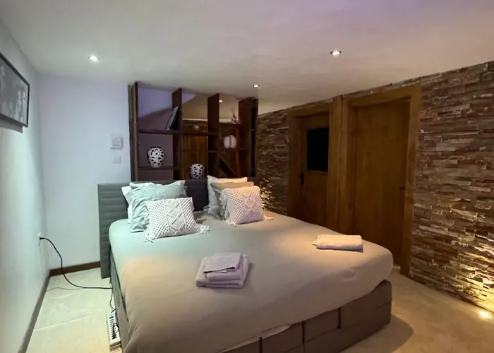 Luxurious In شاليه فيربير